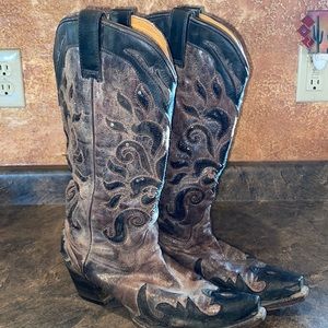 Corral boots